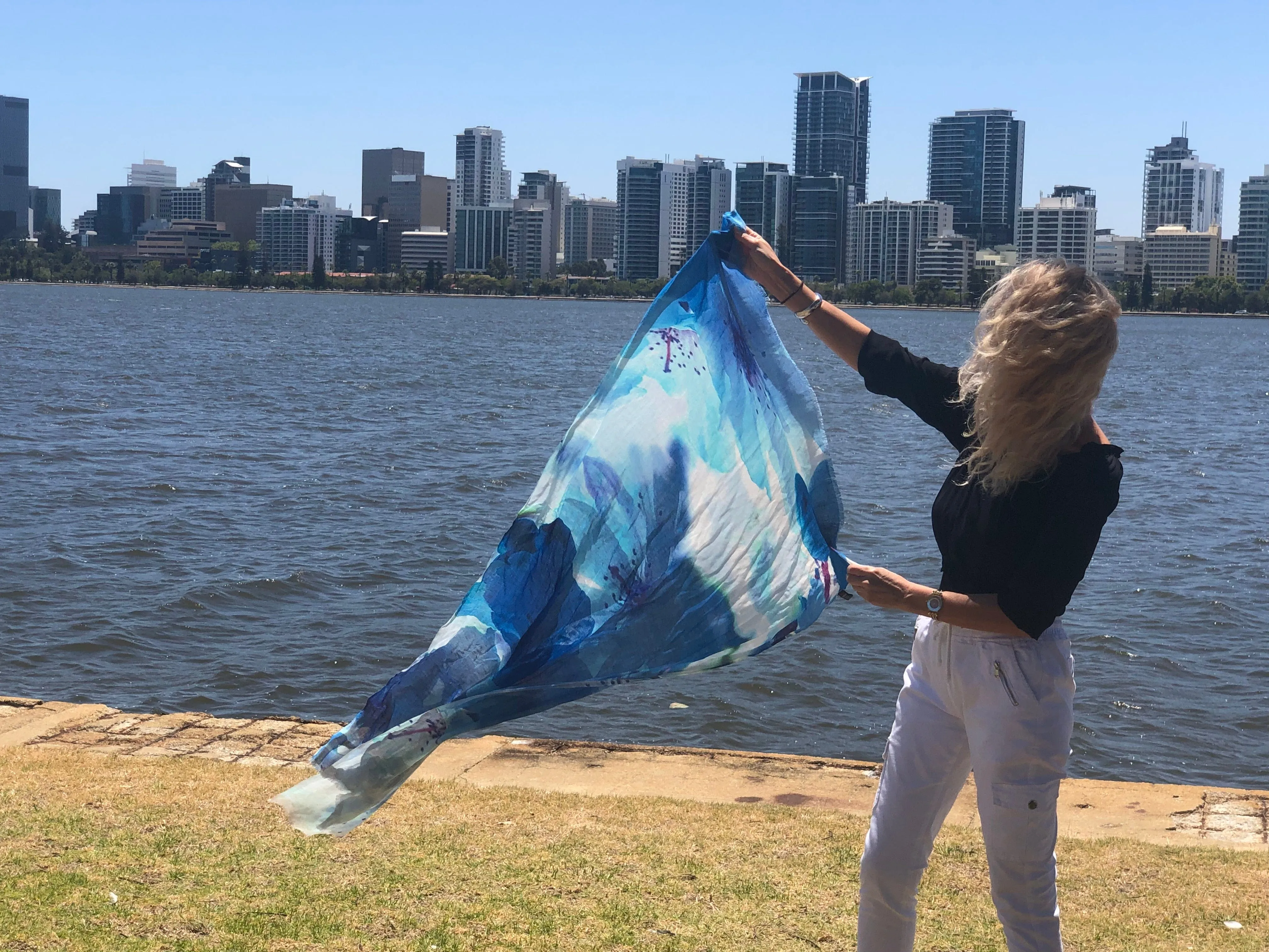 💙  Cotton Linen Scarf Blue Ocean
