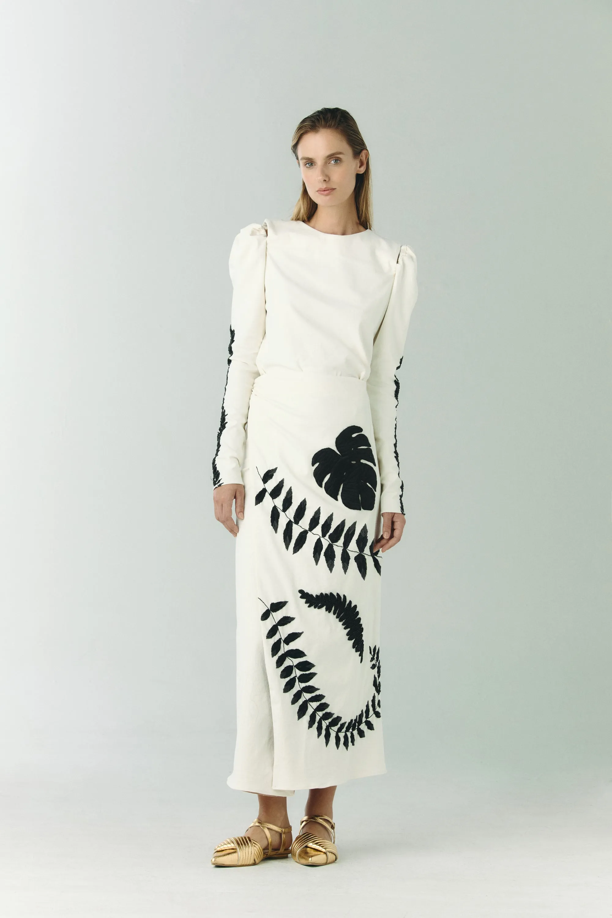 Ana Canvas Hand Embroidered Blouse / Ecru