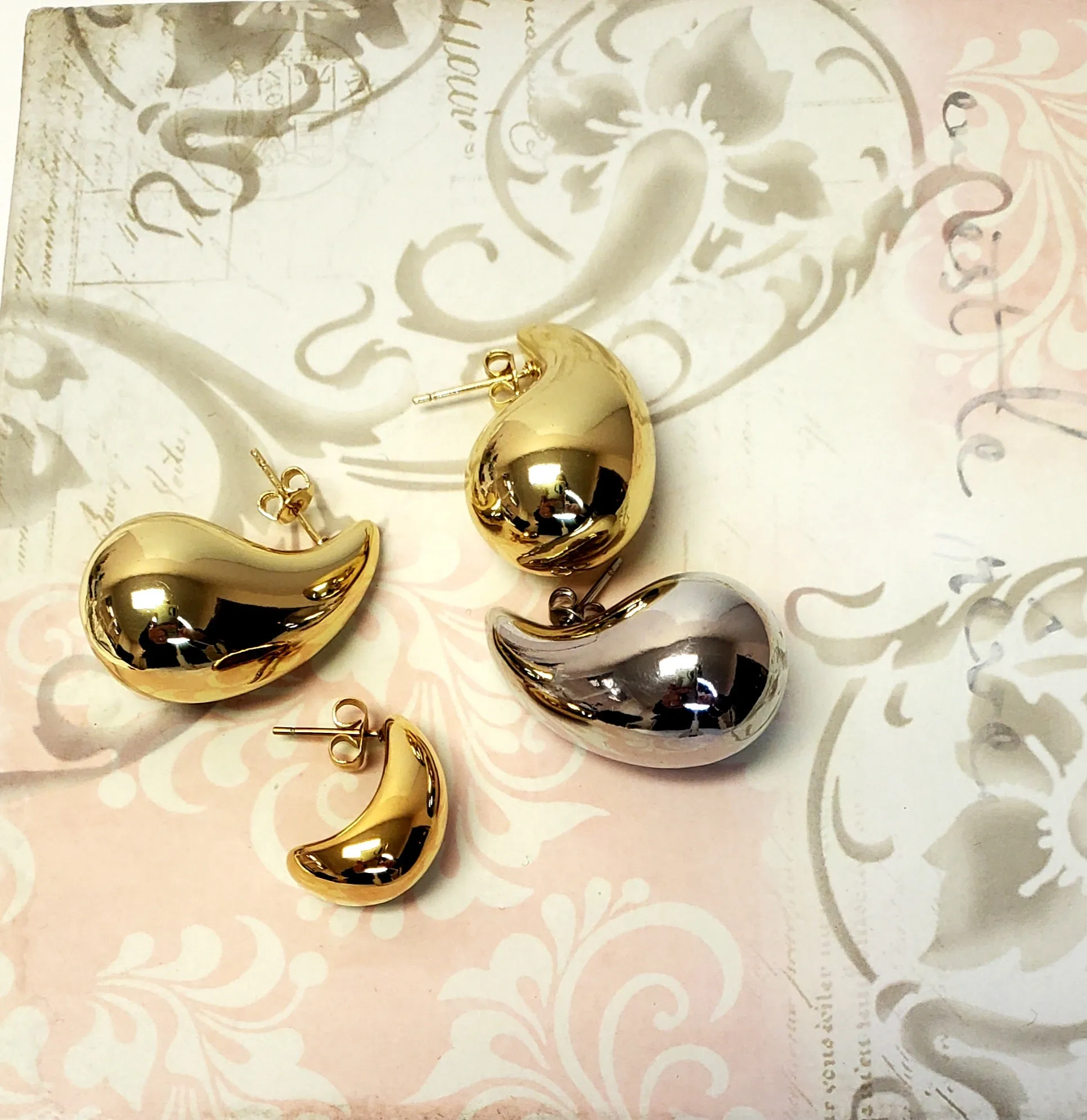 Chunky Puff 3/4" Teardrop Earring