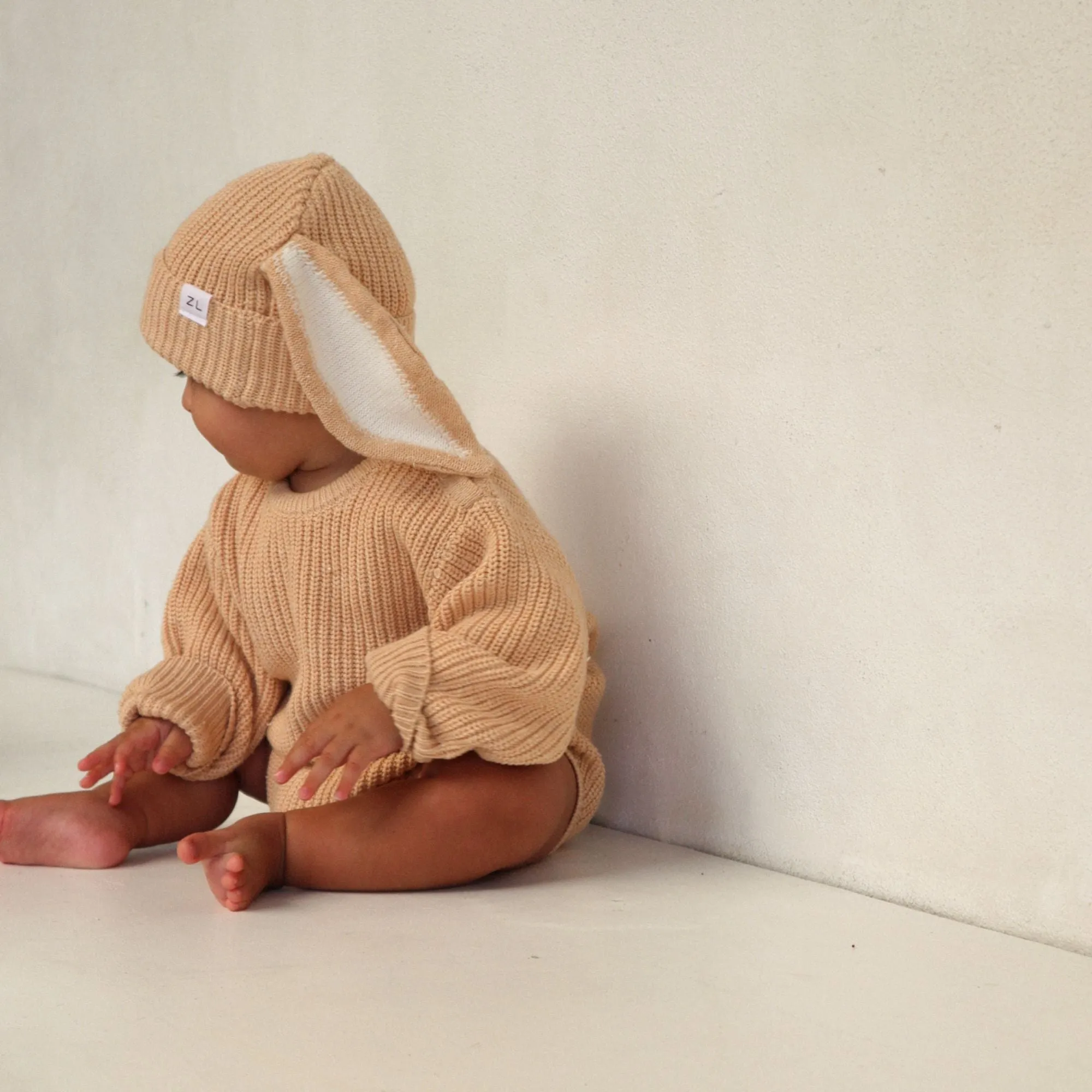 EASTER BEANIE | SAND FLECK