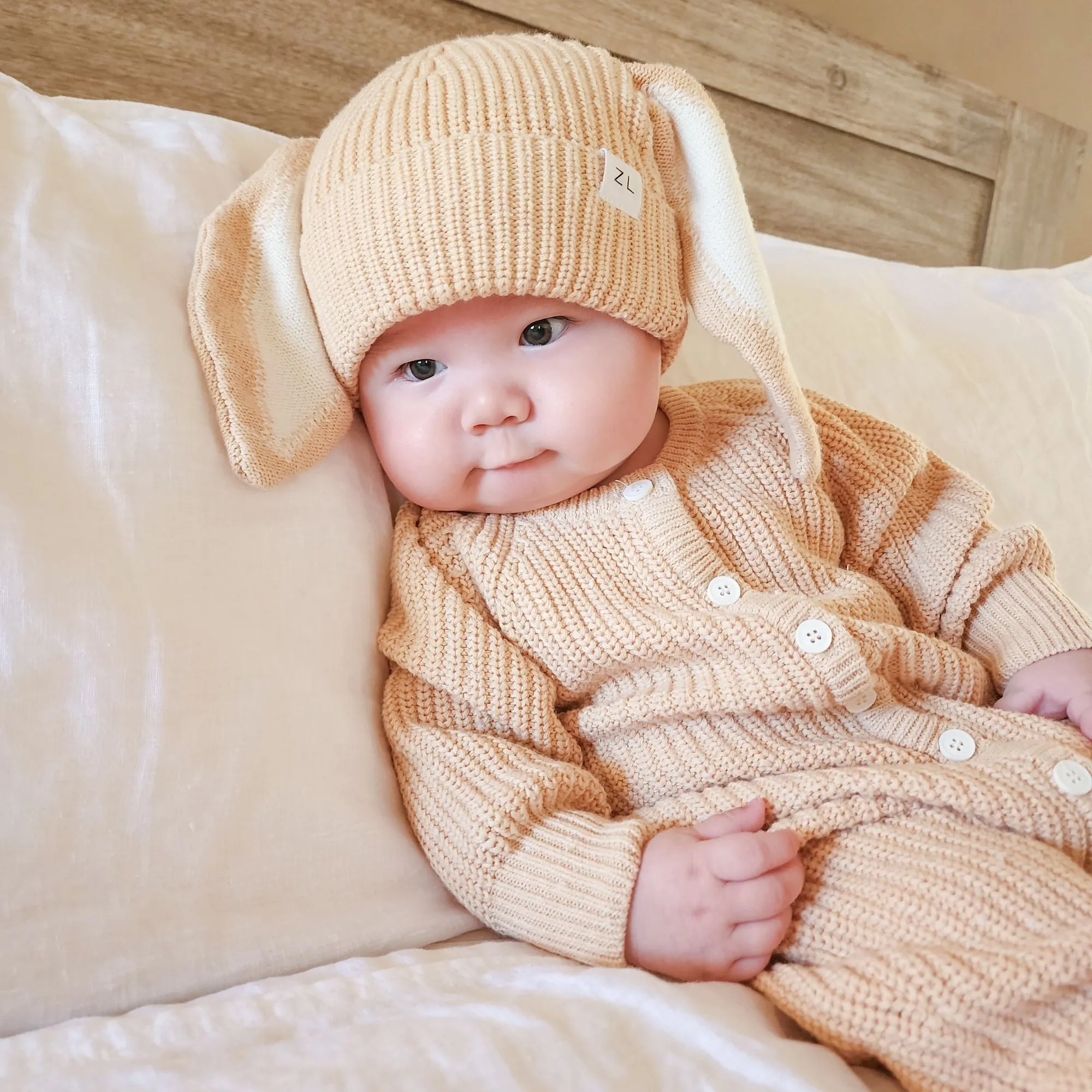 EASTER BEANIE | SAND FLECK