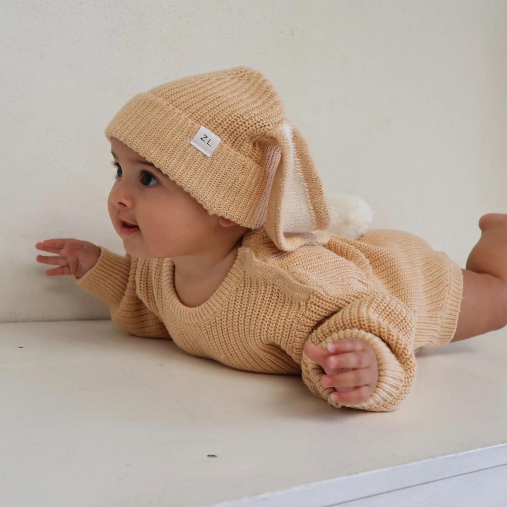 EASTER BEANIE | SAND FLECK