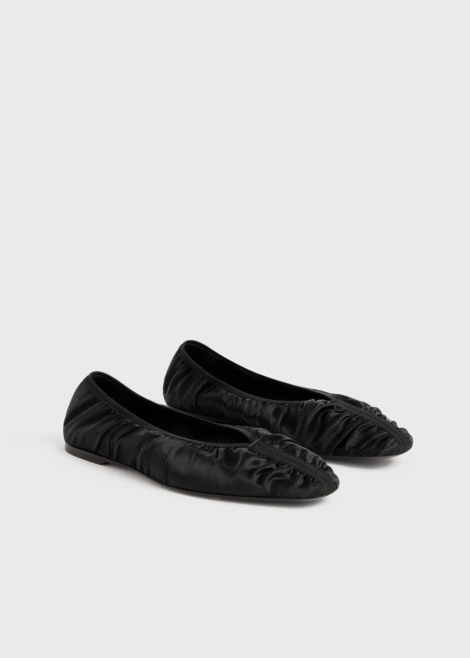 Gathered satin flats black