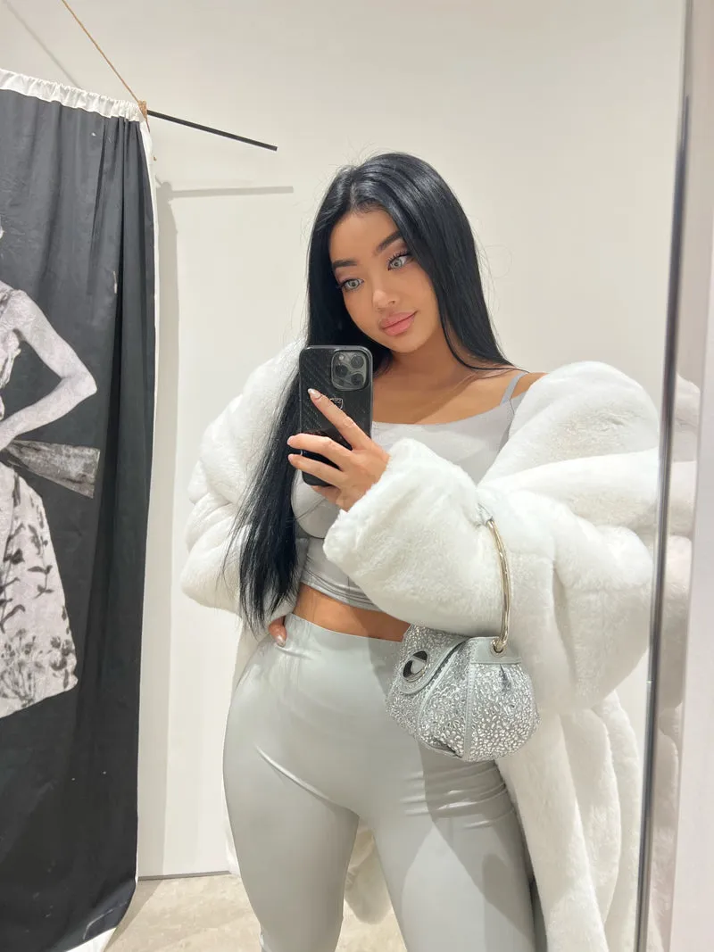 Lesly Solid Color Off-the-Shoulder Long Sleeve Slim Cropped Top