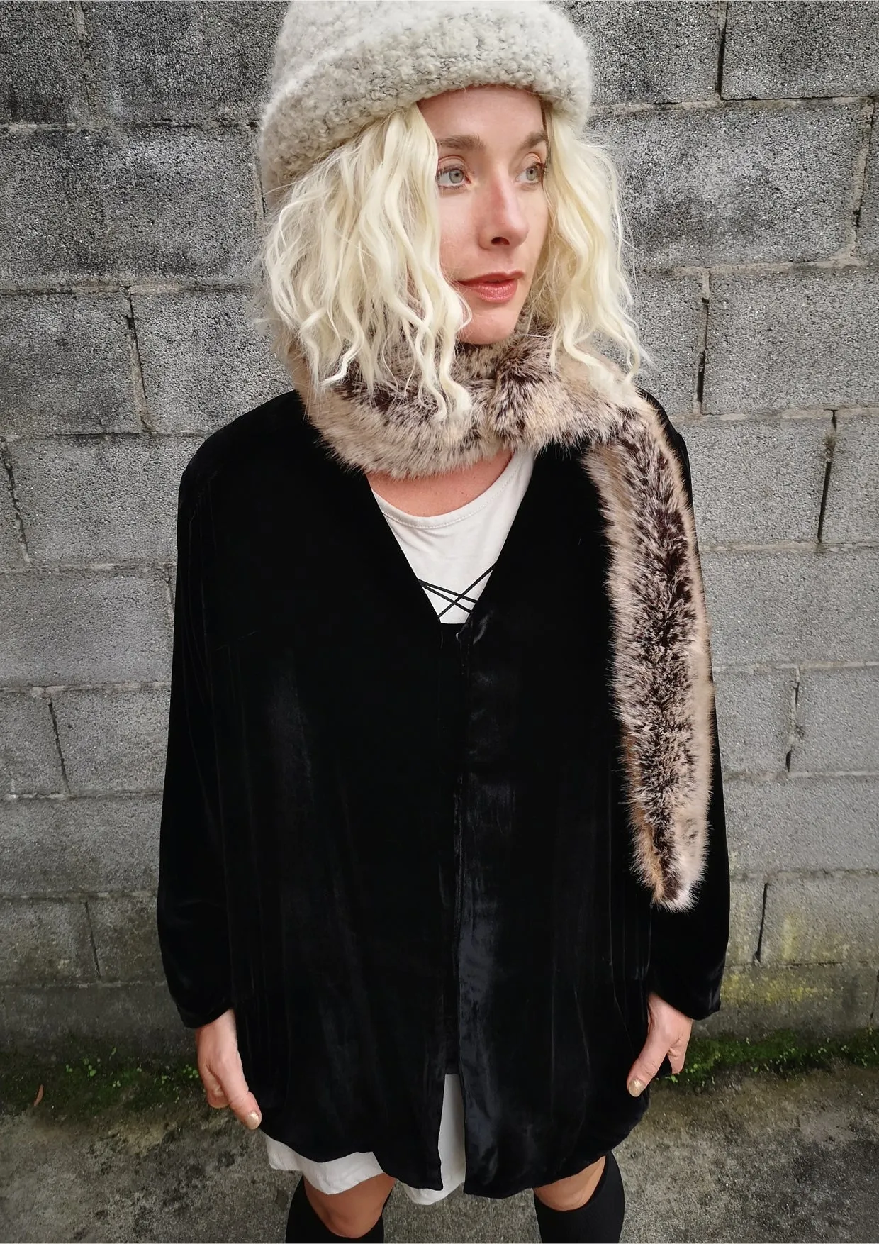 LIMITED EDITION - FAUX FUR SCARF - racoon