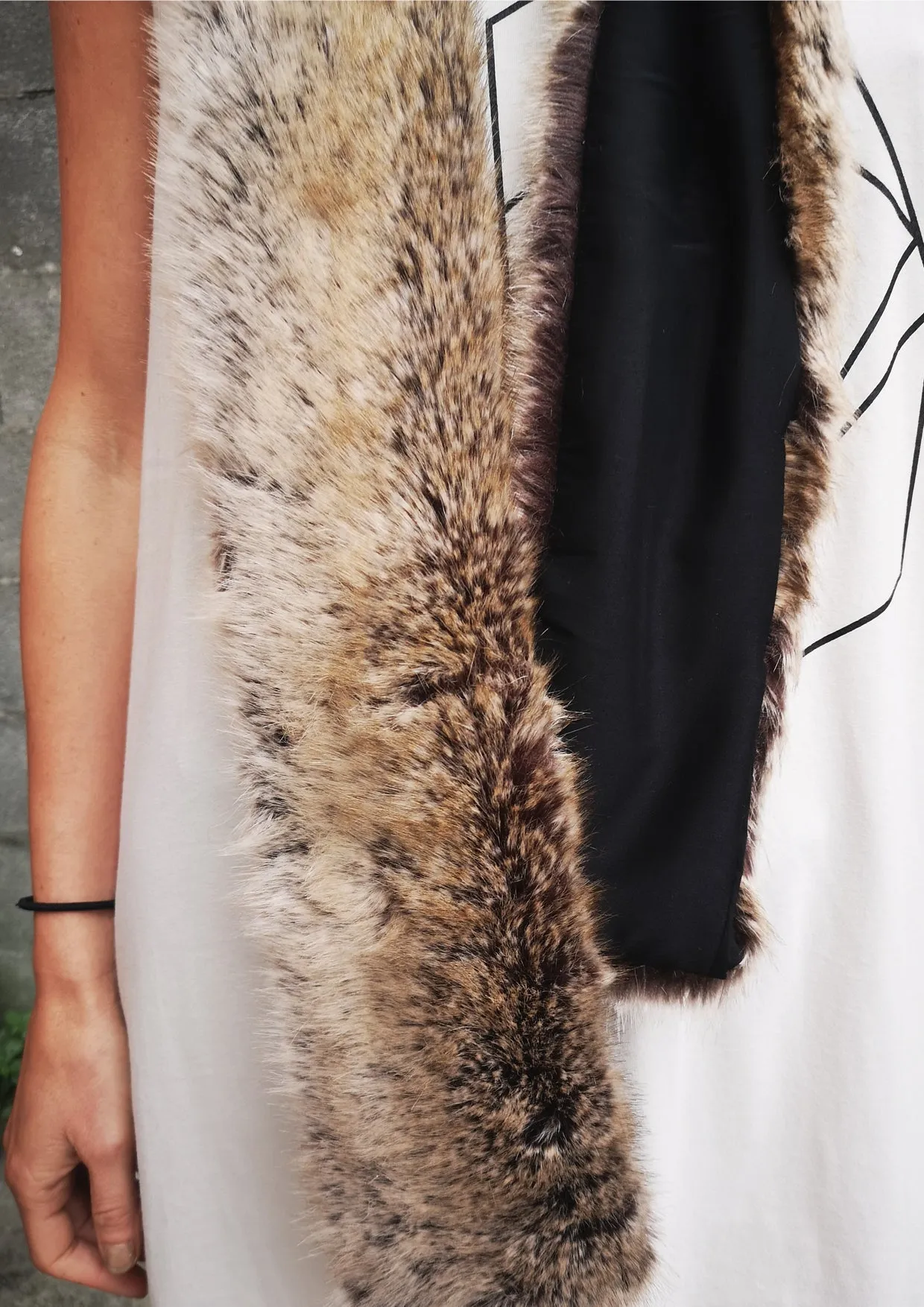 LIMITED EDITION - FAUX FUR SCARF - racoon
