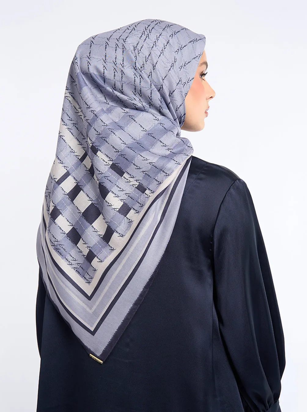 MONO RIDDLE SIGNATURE SCARF ASHLEY GREY