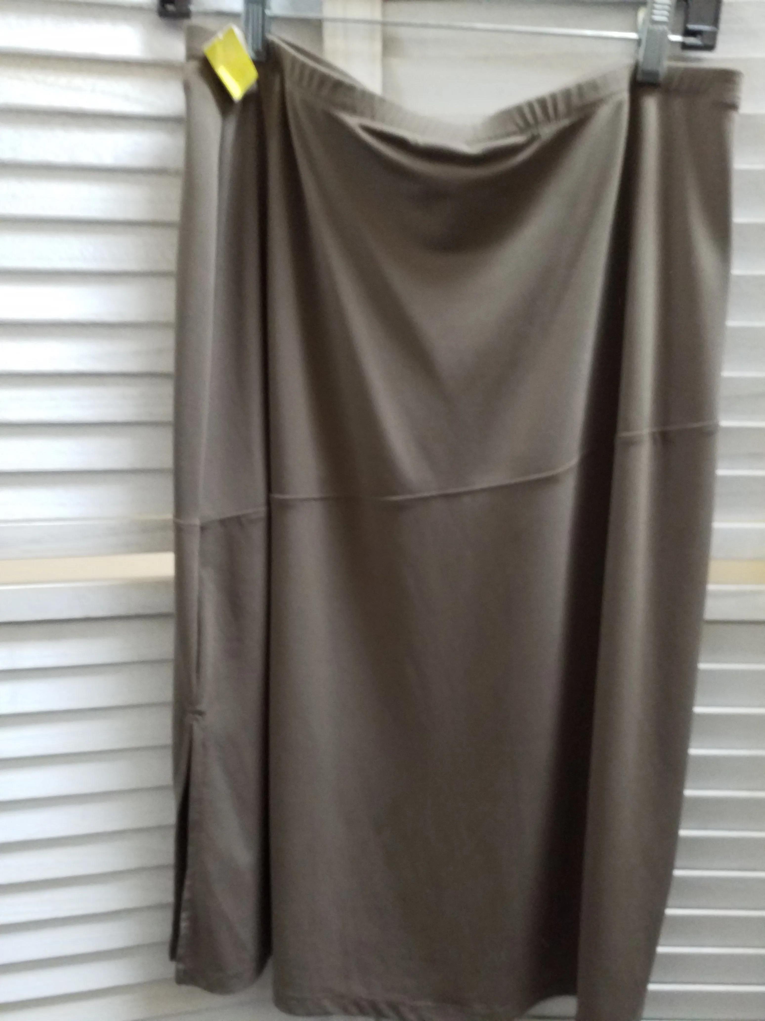 Skirt Midi By Merona  Size: L