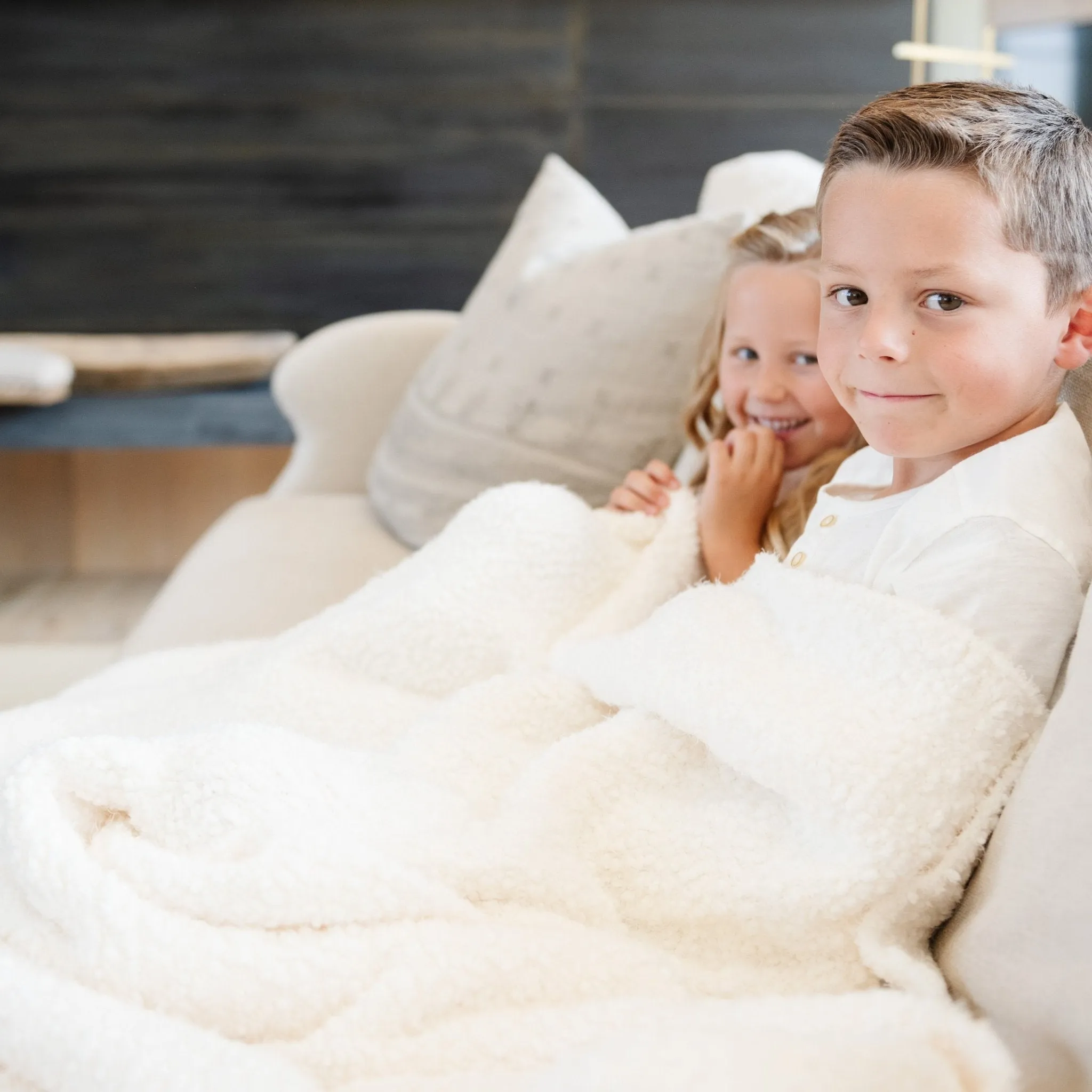 Snow White Boucle Large Throw Blanket