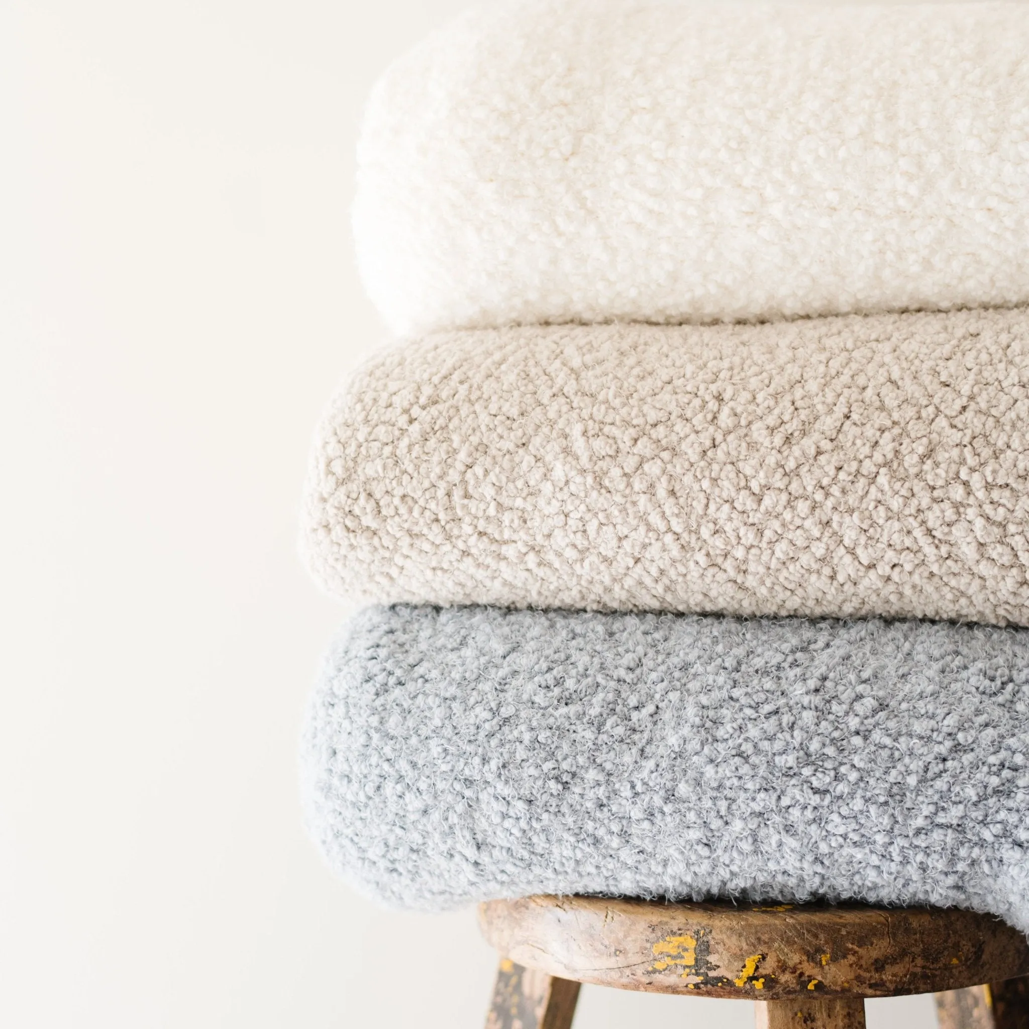 Snow White Boucle Large Throw Blanket