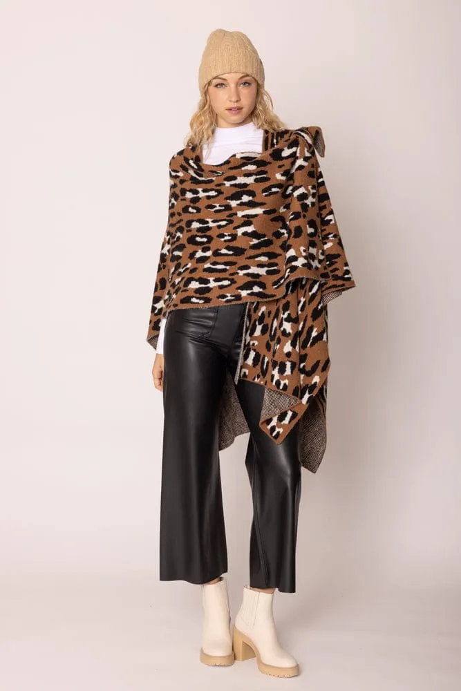 WCR420046 Leopard Knit Ruana With Shoulder Strap