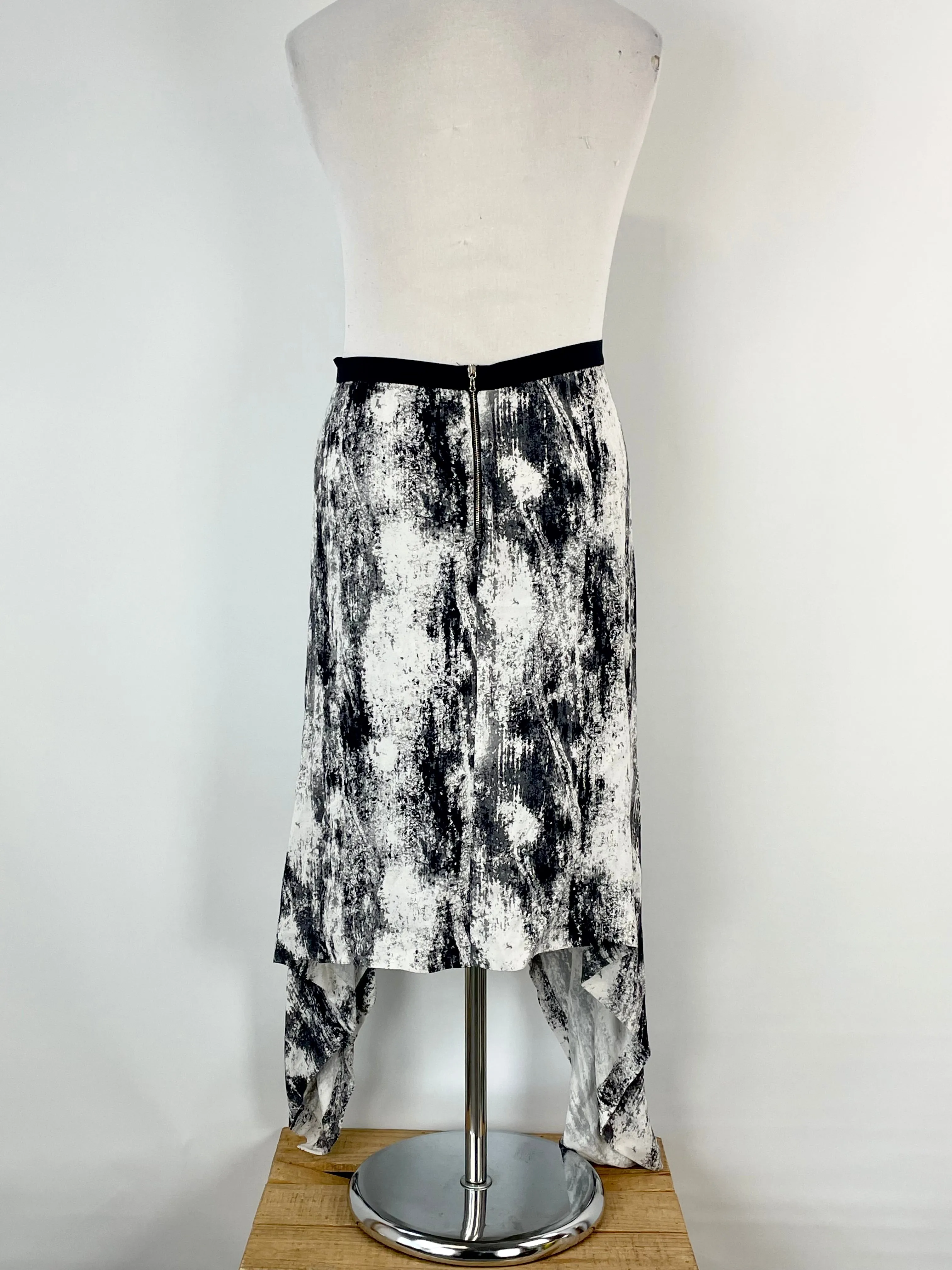 Willow Etch Print Angled Skirt - AU14